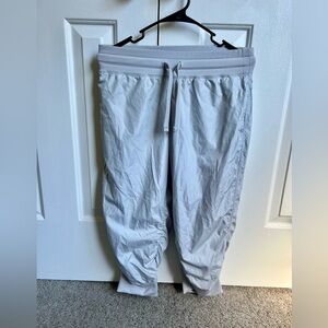 Woman’s Silver Jogger Ankle Pants